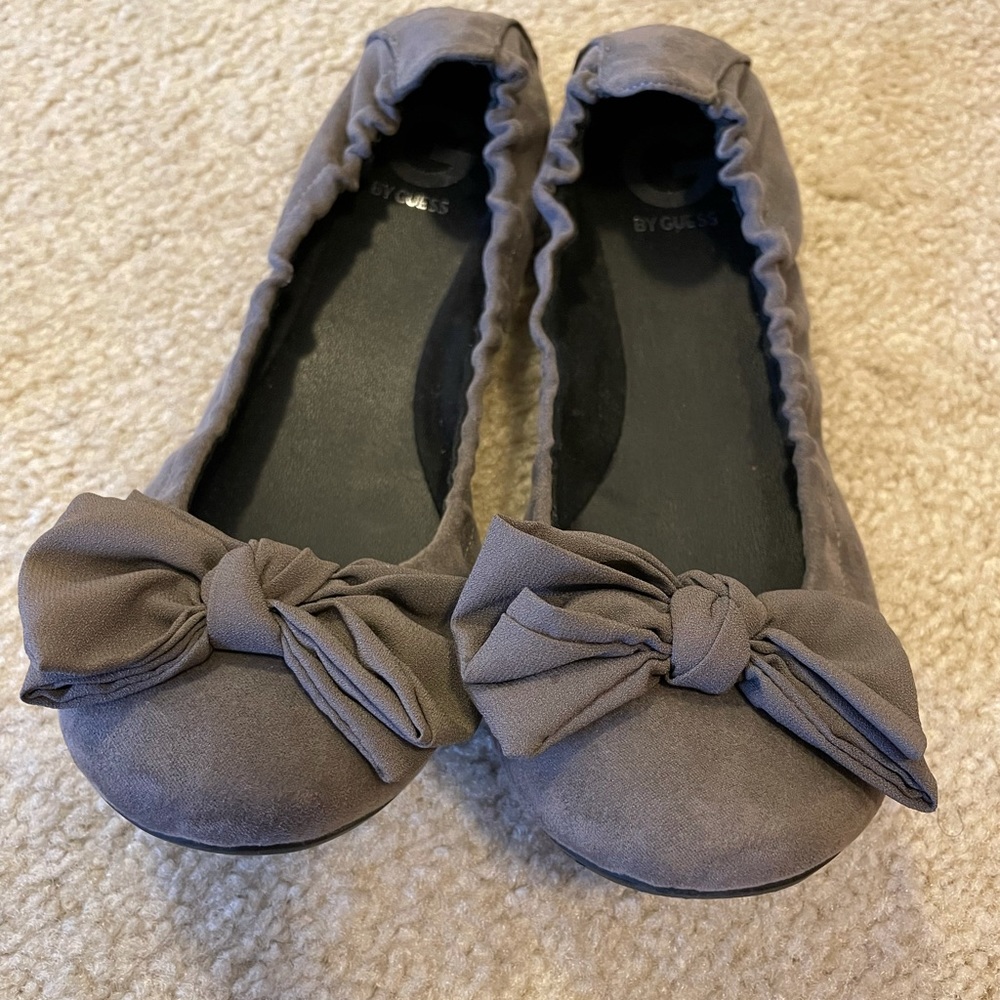 G by Guess flats
